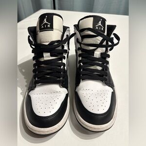 Nike Jordan 1 Mid Men's Sneakers Size 10; White Shadow; Very Good Used Condition